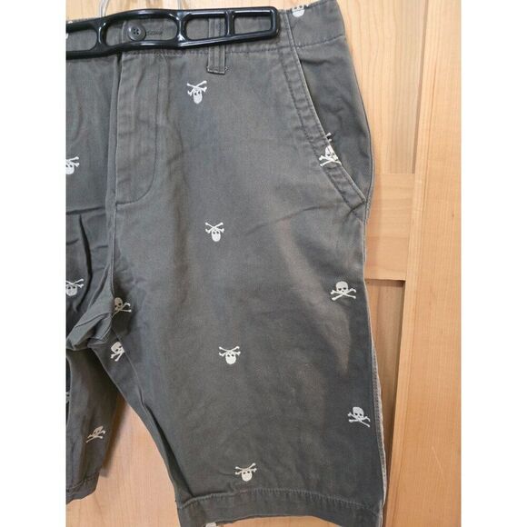 Old Navy Mens Gray Skull & Crossbones Chino Shorts 32W Nautical pirate beach - Picture 3 of 10